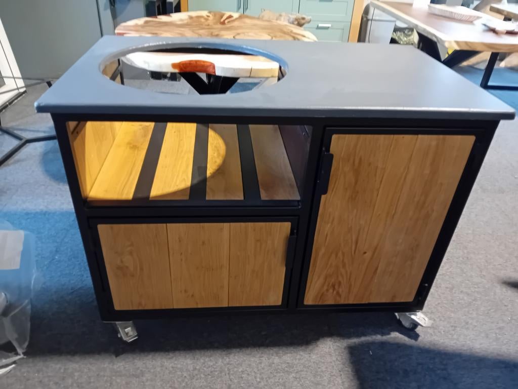 Showroommodel aanbieding buitenkeuken staal eiken en beton, Tuin en Terras, Buitenkeukens, Industrieel suar interieur, Nieuw, Ophalen of Verzenden