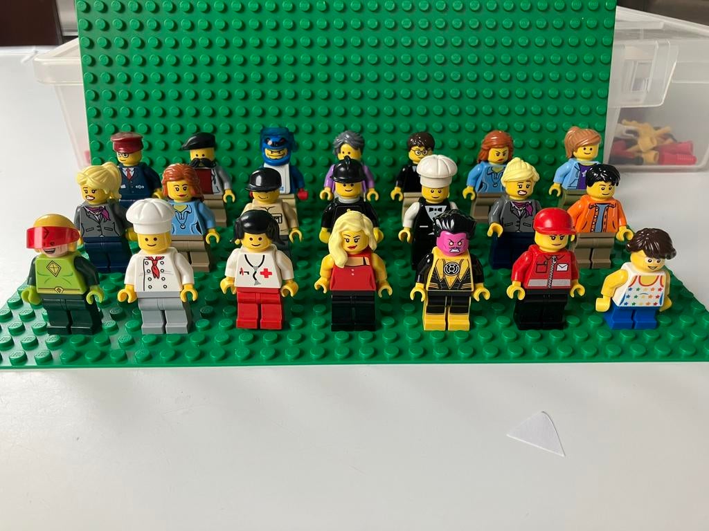 Originele lego poppetjes uit diverse thema’s, Ophalen, Zo goed als nieuw, Losse stenen, Lego