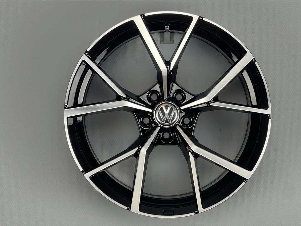 Estoril Velgen Arteon Golf GTI Passat Tiguan Troc 5x112, Auto-onderdelen, Banden en Velgen, Banden en Velgen, Zomerbanden, 18 inch