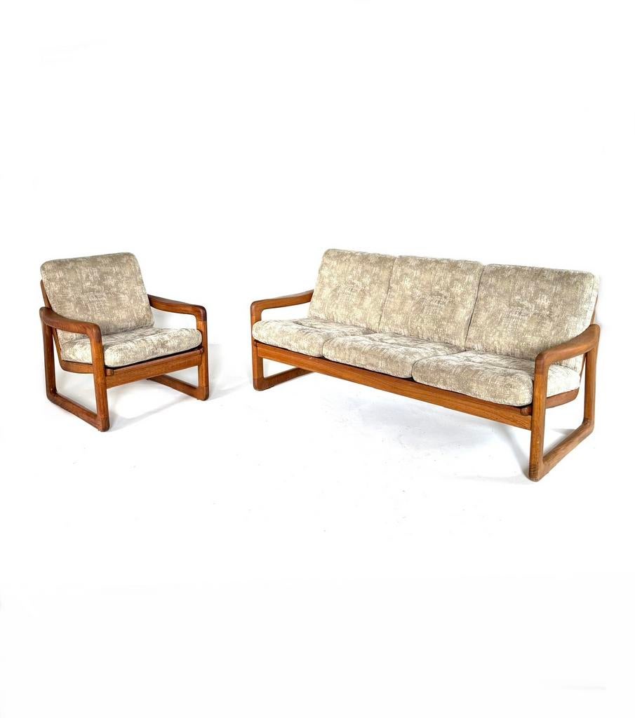 Vintage fauteuil + 3-zits bank, Holstebro Møbelfabrik ‘70, Ophalen of Verzenden, Zo goed als nieuw, Hout, Vintage retro buisframe design rotan webbing papercord deens