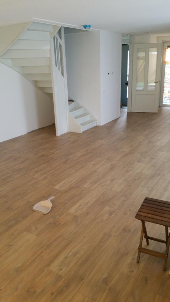 Laminaatlegger / laminaat legger . Vloer leggen 10,- pm2 !, Diensten en Vakmensen, Vloerleggers en Parketteurs, Garantie, Laminaat of Parket