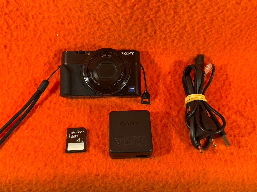 Sony RX100 compactcamera – hele mooie staat –, Ophalen of Verzenden, Sony, A, A