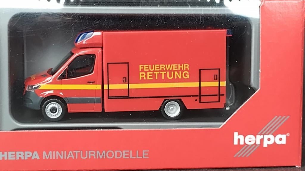 Mercedes Benz Sprinter 2018 ambulance 1:87 H0 Herpa Pol, Leonrodstrasse 46 47 Dietenhoven Germany s, Verzenden, Cars@herpa.de