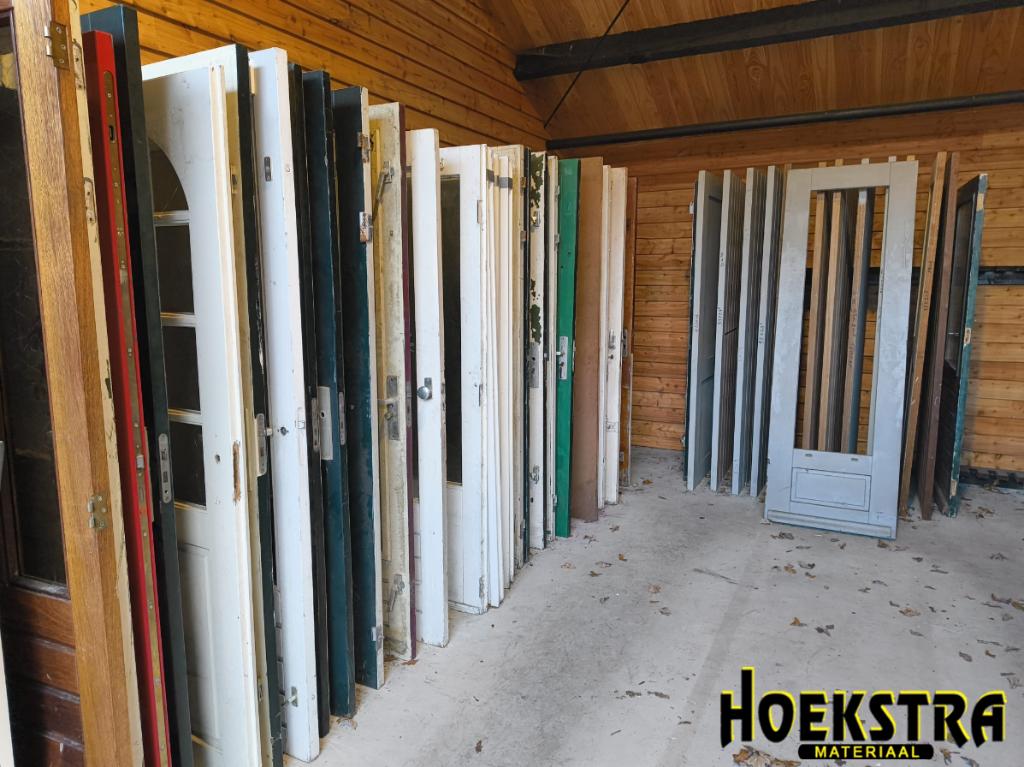 Foto 2 van Grote voorraad gebruikte binnen/buiten deuren! vanaf € 50,-