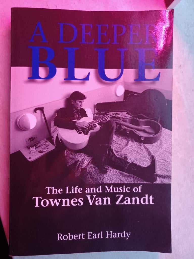 A Deeper Blue - Robert Earl Hardy, Boeken, Ophalen of Verzenden, Artiest