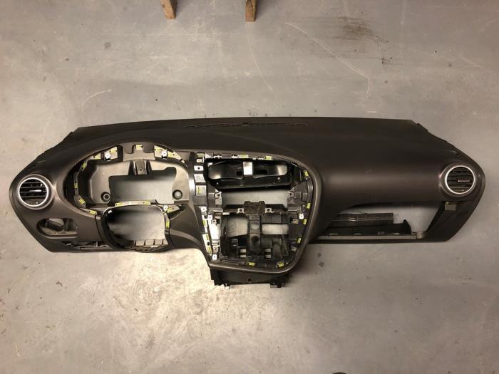 Dashboard van een Seat Leon, Gebruikt, -, -, Ophalen of Verzenden