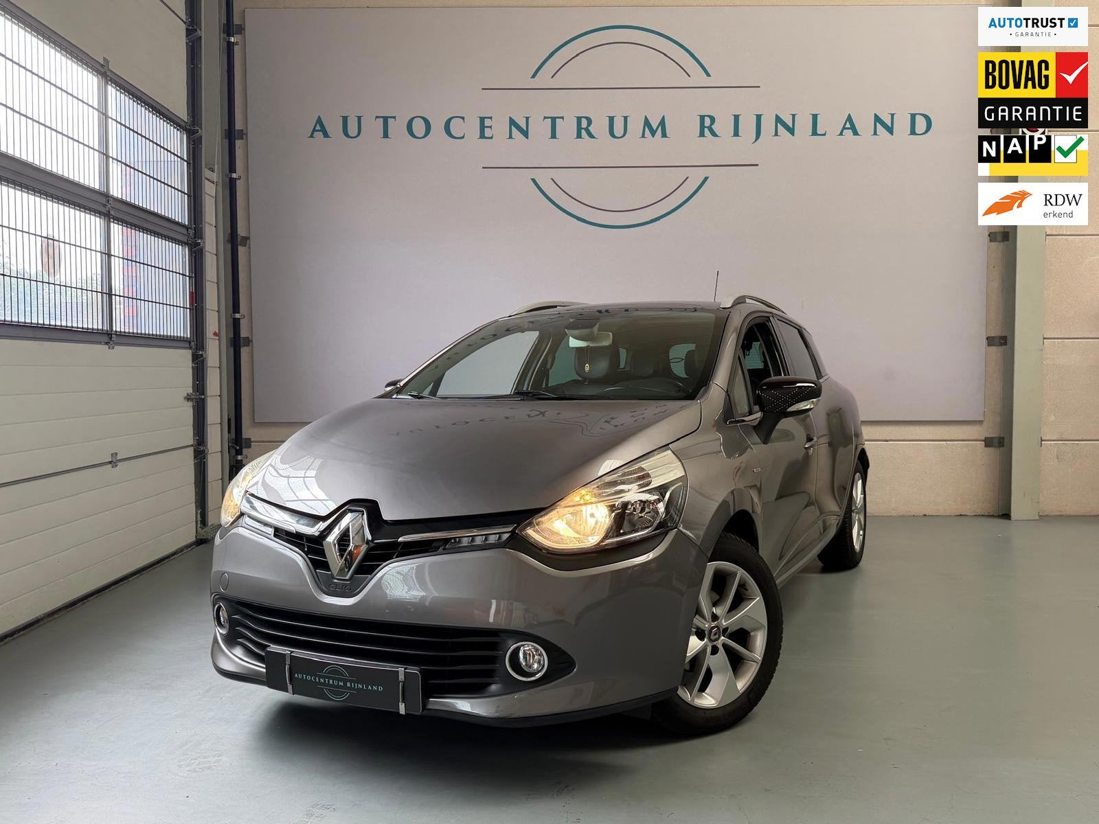 Renault Clio Estate 0.9 TCe Iconic Camera, Leer, Navi, Stoel