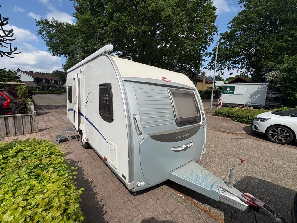 Burstner trecento 460 voortent en luifel, Caravans en Kamperen, Rondzit, Frans bed, Particulier, Bürstner