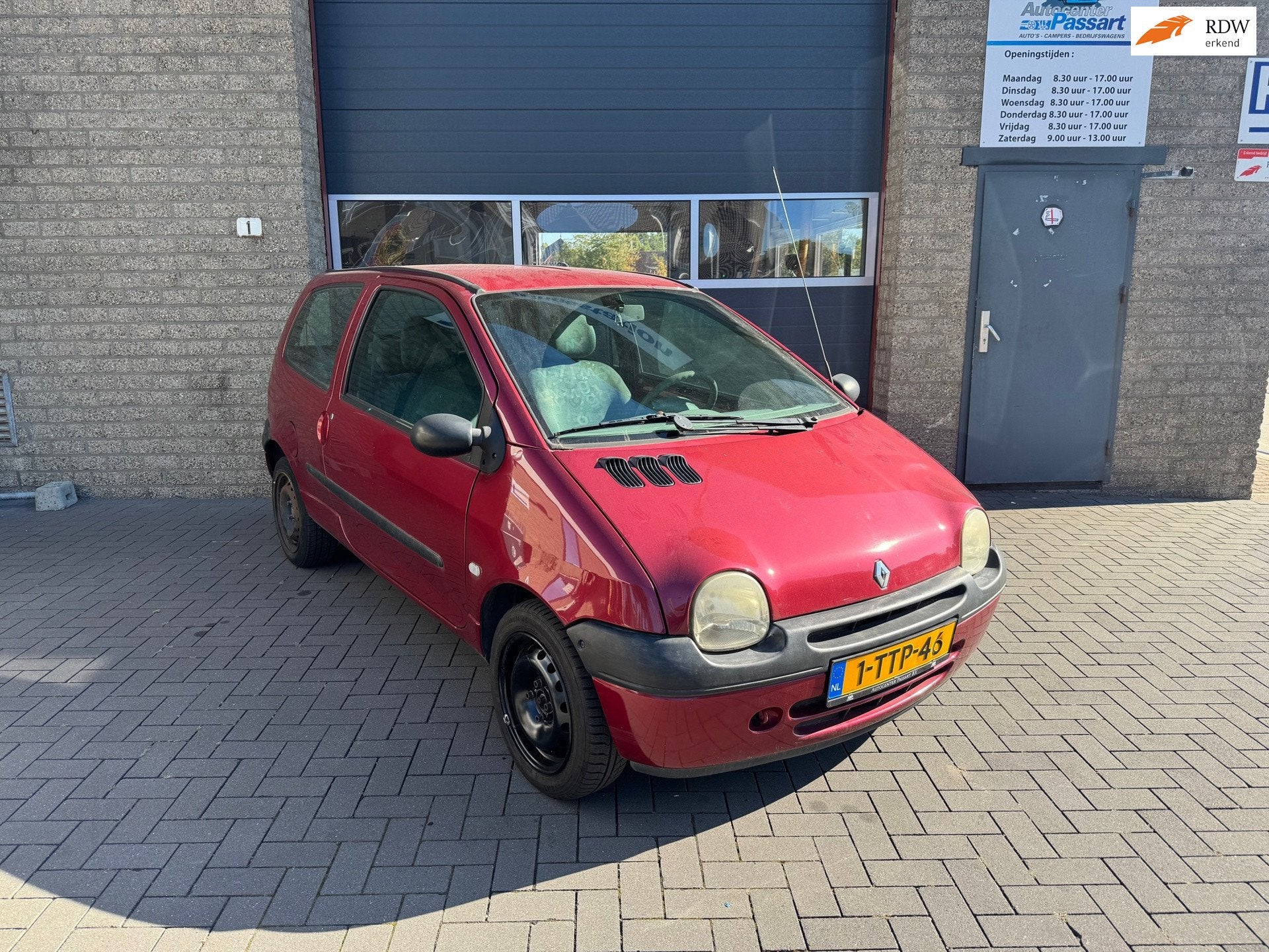 Renault Twingo 1.2 Expression met nieuwe APK, Twingo, Gebruikt, Bedrijf, Handgeschakeld