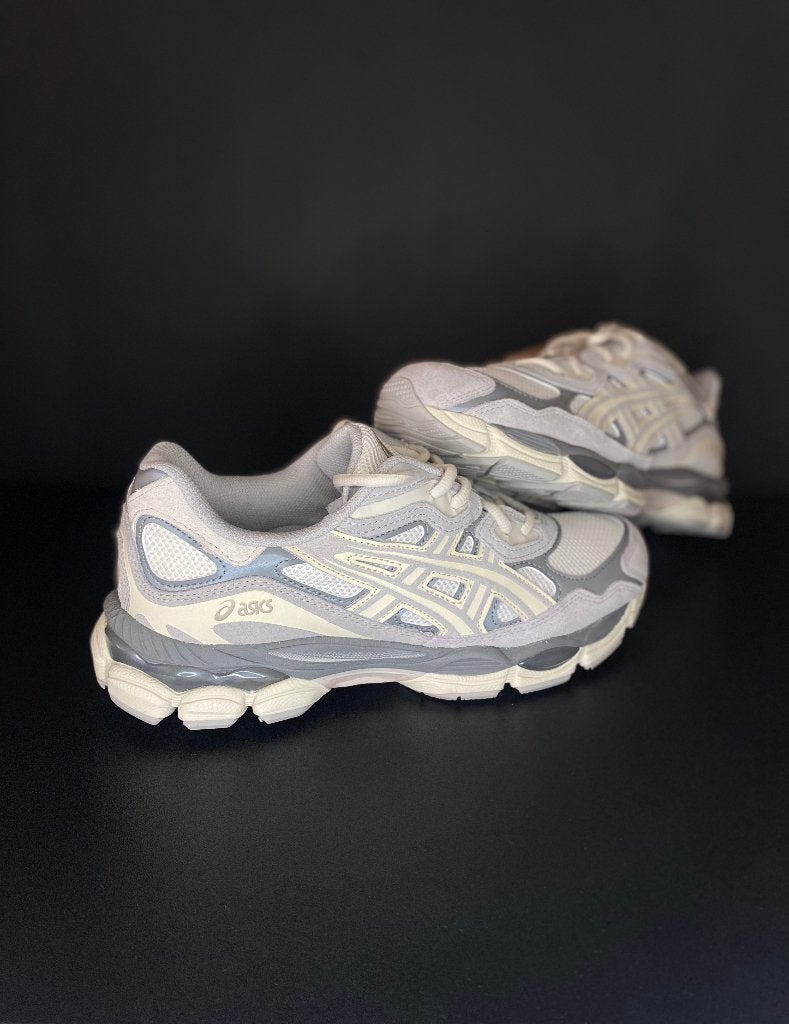 ASICS GEL-NYC CREAM OYSTER GREY - maat 48, Overige kleuren, Nieuw, Ophalen of Verzenden, Sneakers of Gympen