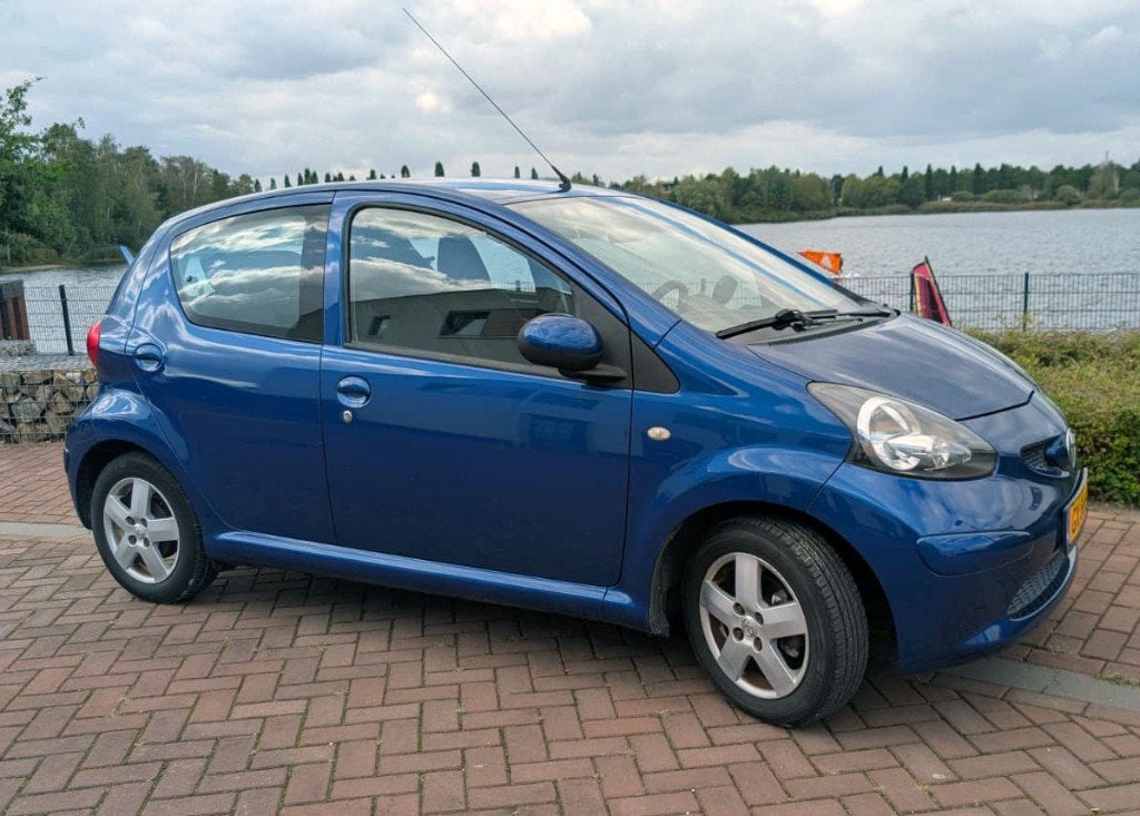 Toyota Aygo 1.0 12V Vvt-i 5DRS 2008 Blauw, Voorwielaandrijving, Stof, 68 pk, Handgeschakeld