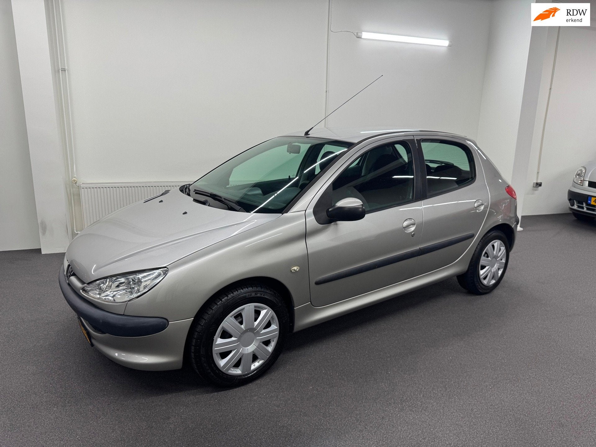 Peugeot 206 1.4 Air-line Automaat 5Drs Airco Nw Apk, Bedrijf, 75 pk, 1100 kg, 955 kg