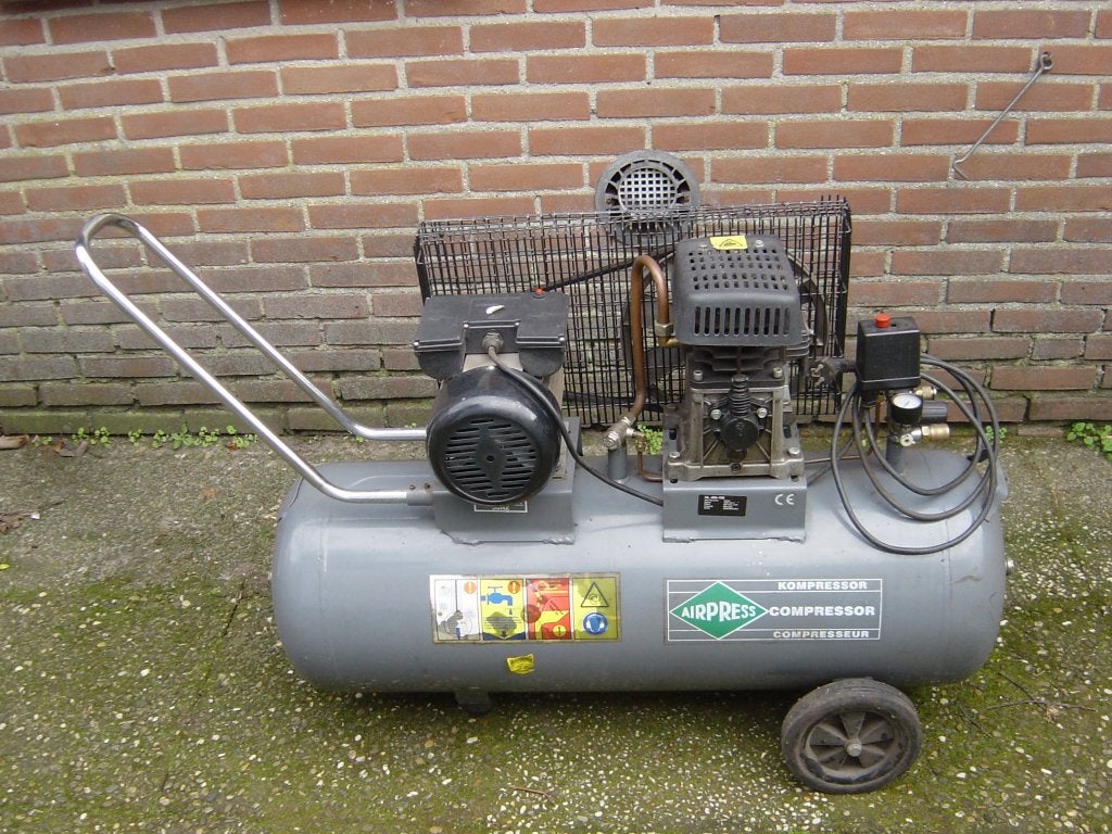 Airpress Compressor - Gebruikt maar in goede staat, Ophalen, Gebruikt, 400 tot 800 liter/min, Mobiel
