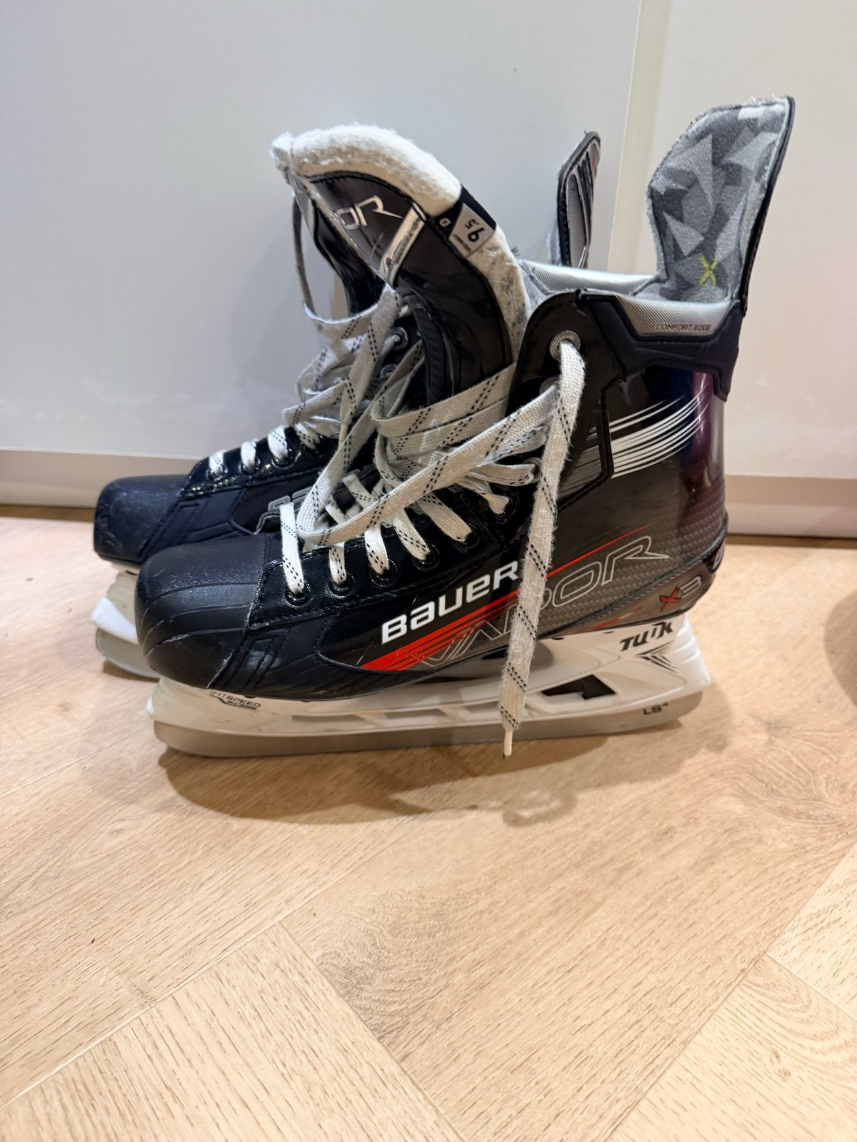 Bauer X3 ijshockeyschaatsen - Maat 9,5D, Ophalen of Verzenden, Gebruikt, Schaatsen