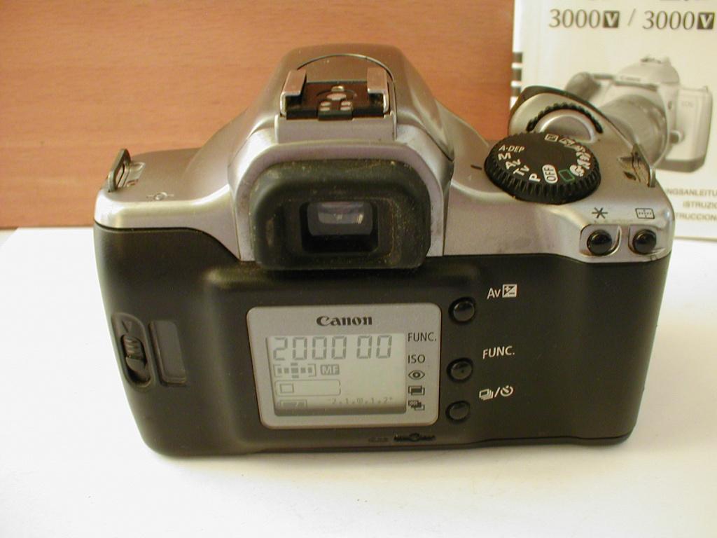 Canon EOS 3000V reflexcamera, Ophalen of Verzenden, Gebruikt, Spiegelreflex, Canon