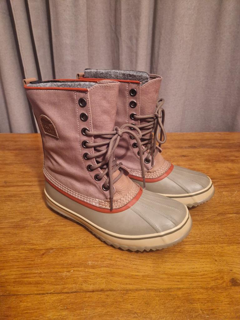 Sorel waterproof snowboots im mt 42.5, ongedragen, Kleding | Heren, Overige typen, Nieuw, Overige maten, Ophalen of Verzenden