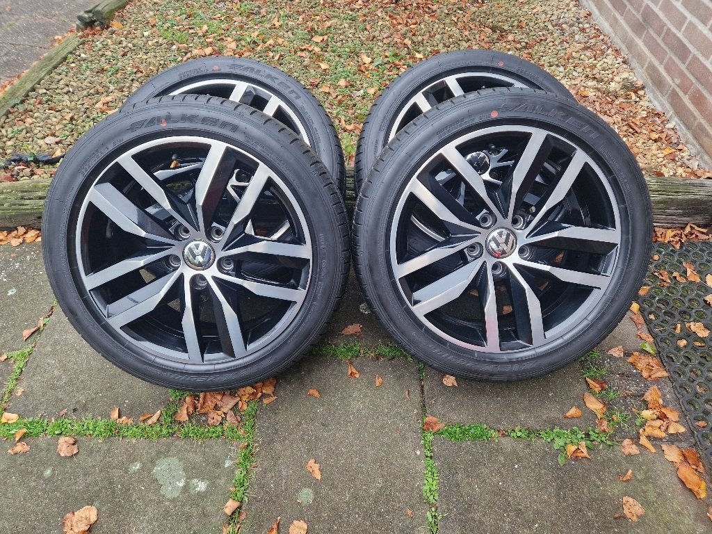 Vw madrid velgen golf 7 caddy 225/45R17 GTI GTE GTD, Ophalen, Gebruikt, 17 inch, Band(en)