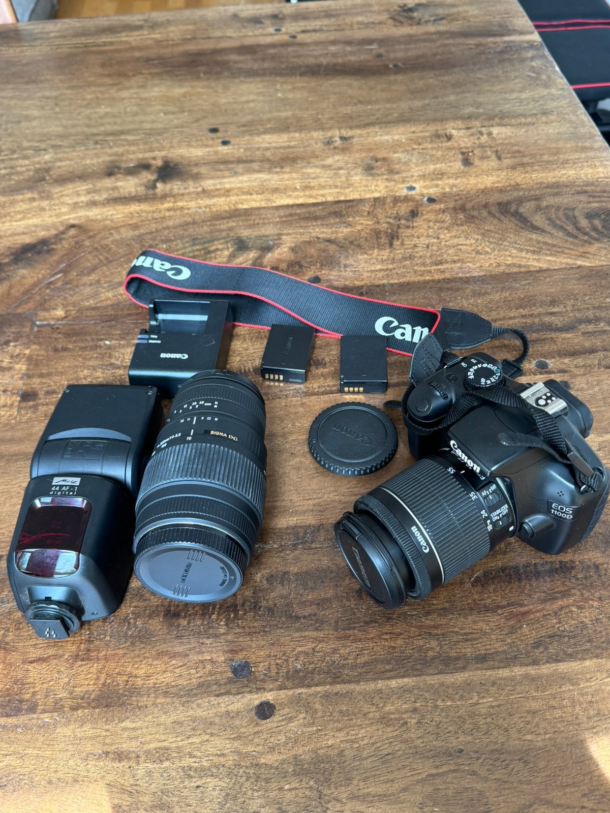 Canon EOS 1100D DSLR Kit – Full Bundle, Audio, Tv en Foto, Fotografie | Lenzen en Objectieven, Ophalen of Verzenden, Zo goed als nieuw