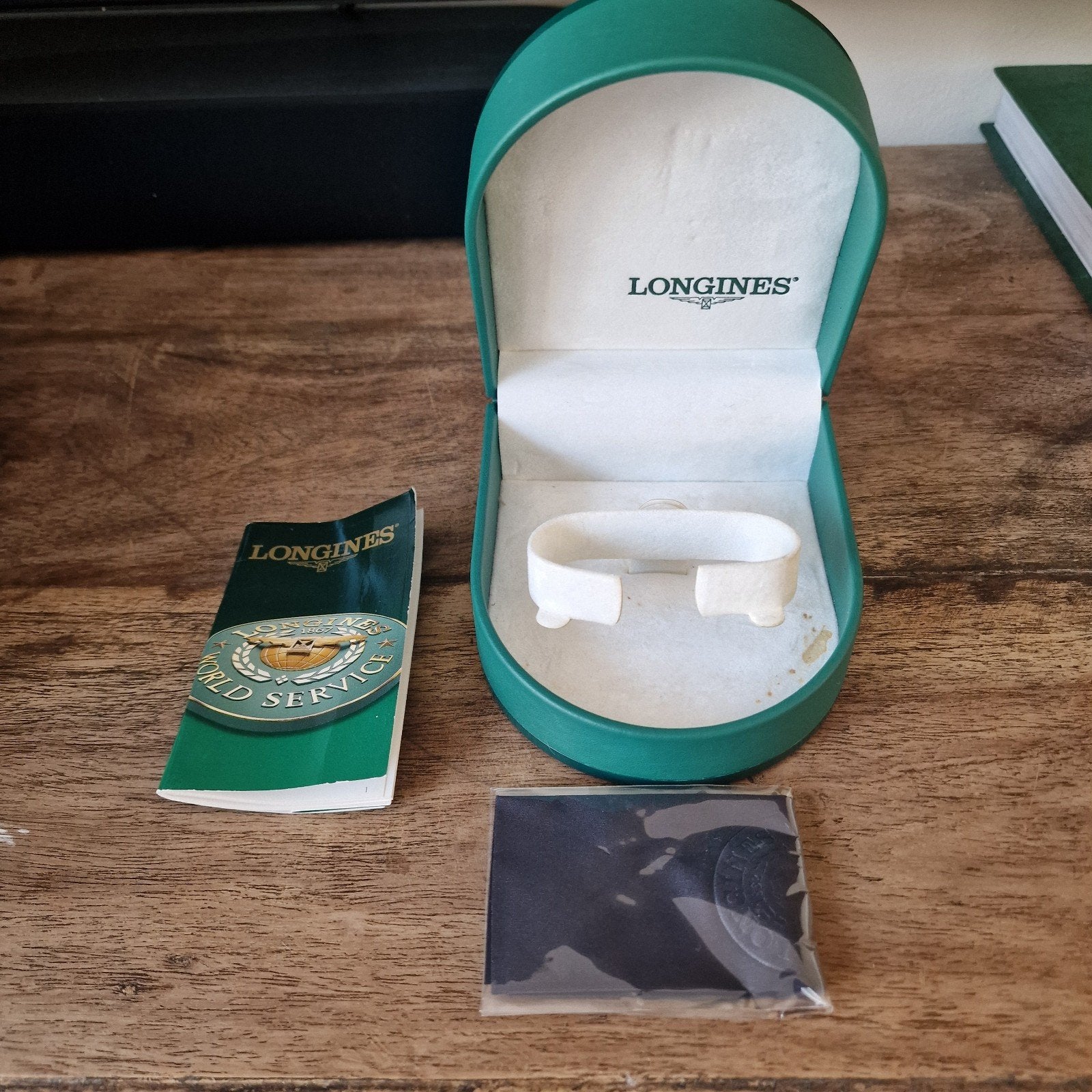 Longines horlogedoos met boekje en doekje, Info@longines.com, Longines, Ophalen of Verzenden, Zo goed als nieuw