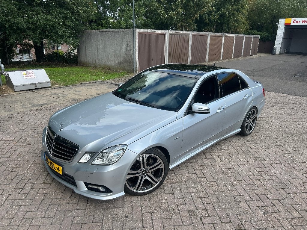 Mercedes-Benz E-Klasse E350 AMG styling W212, Automaat, Achterwielaandrijving, Navigatiesysteem, Zwart