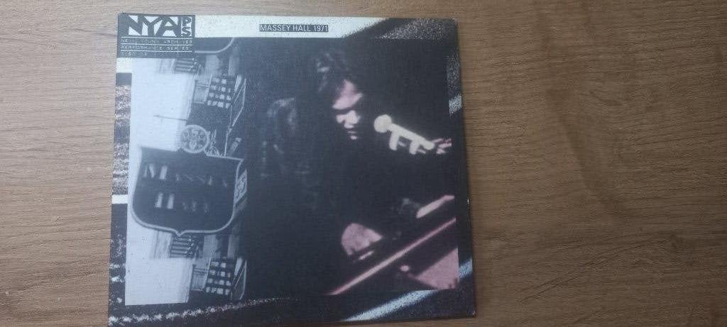 CD + DVD Neil Young - Live At Massey Hall - NIEUW, Ophalen of Verzenden, Nieuw in verpakking, Poprock