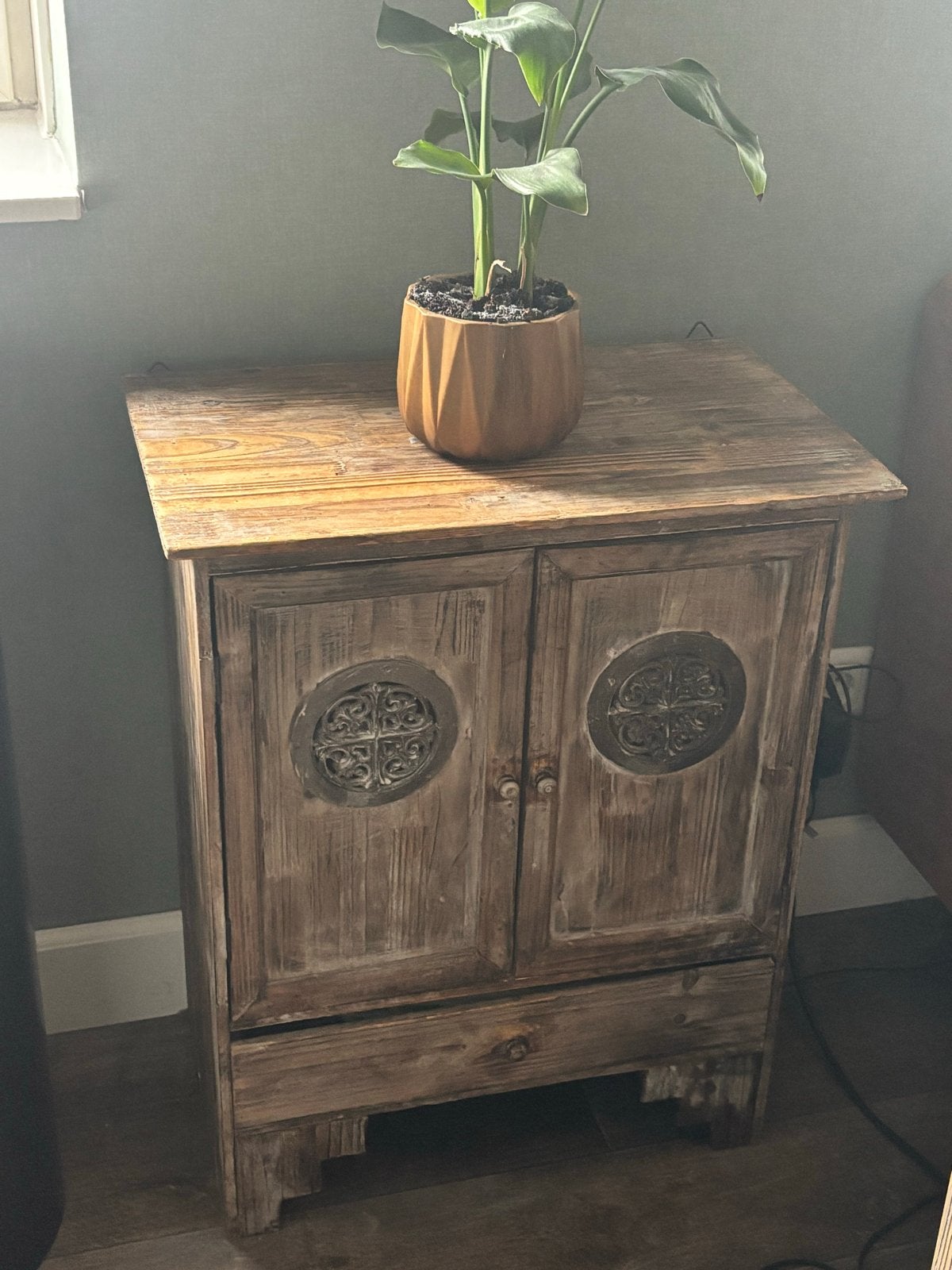 Uniek Brocante Kastje - Vintage Houten Bijzettafel, Ophalen