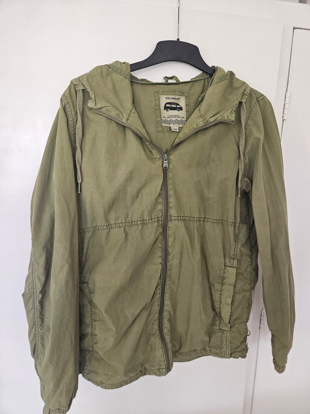 Zomerjas Pull&Bear mt L 40 kaki zgan, Kleding | Heren, Ophalen of Verzenden, Zo goed als nieuw, Maat 52/54 (L), Pull&Bear