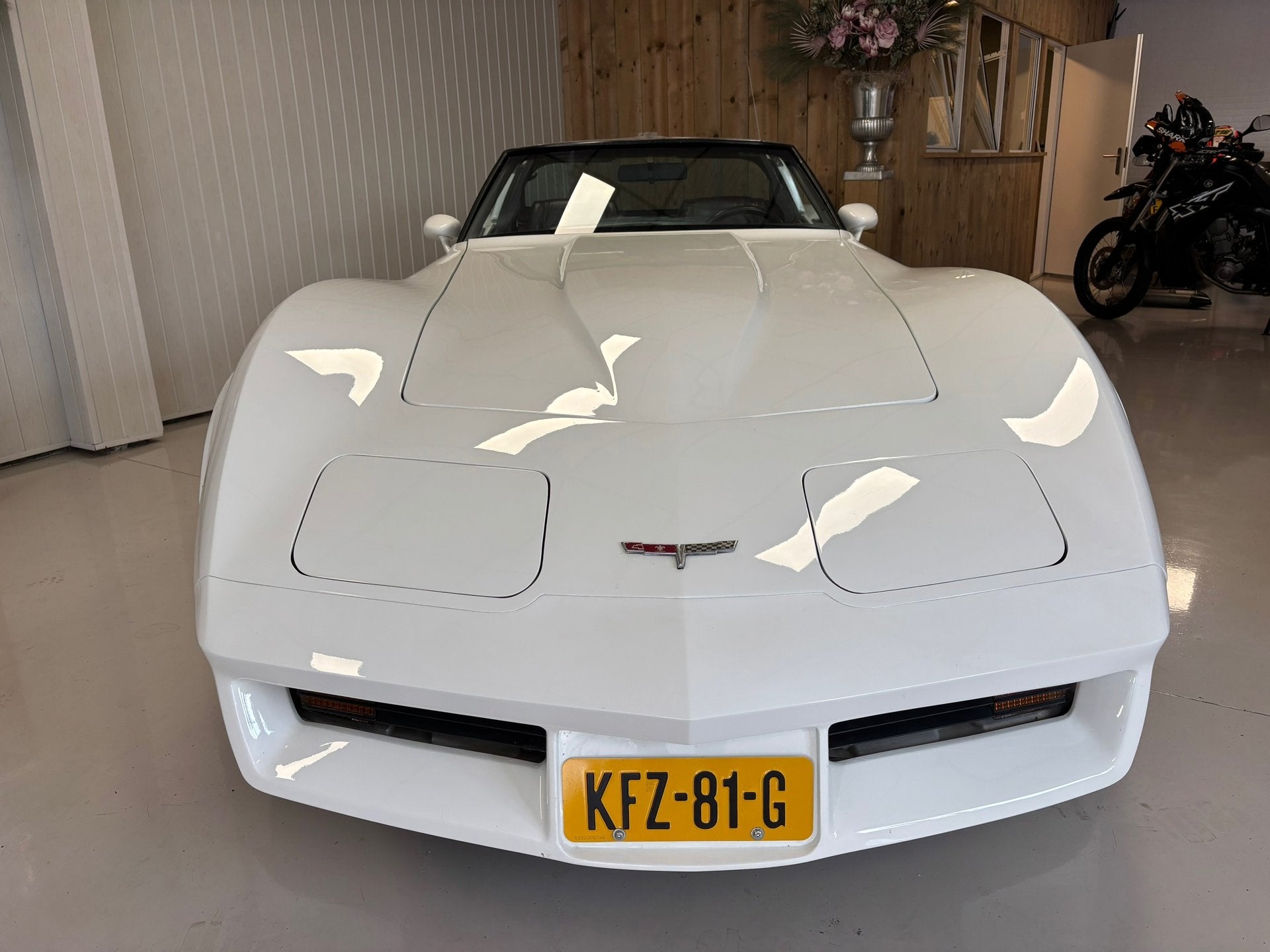 Chevrolet USA CORVETTE ZEER MOOI EN ORIGINEEL AUTOMAAT, 5.7, Auto's, Chevrolet, Automaat, Achterwielaandrijving, 8 cilinders, Wit
