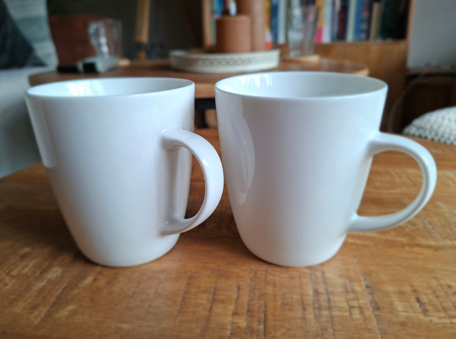 Intermezzo porseleinen koffiemokken - set van 2, Huis en Inrichting, Ophalen of Verzenden, Zo goed als nieuw, Porselein, Mok