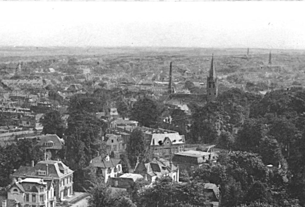 947333	Hilversum	Panorama	v a Stadhuis	Ouden Enghweg	Onbesch, Ophalen of Verzenden, 1920 tot 1940, Ongelopen, Noord-Holland