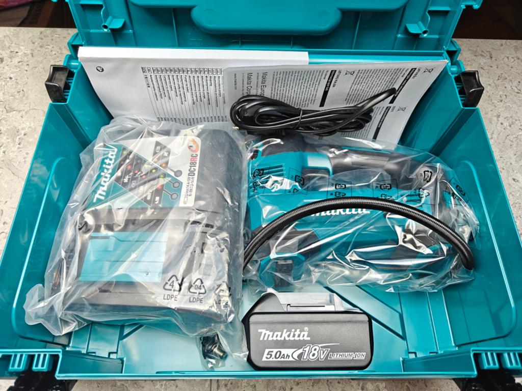 #Nieuw - Makita luchtpomp set incl 5ah + oplader in mbox, Ophalen of Verzenden, Nieuw