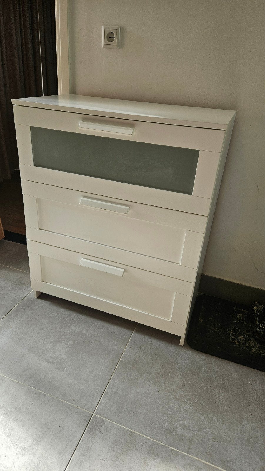 Dressoir van IKEA €20, Huis en Inrichting, Kasten | Schoenenkasten, Ophalen, Gebruikt