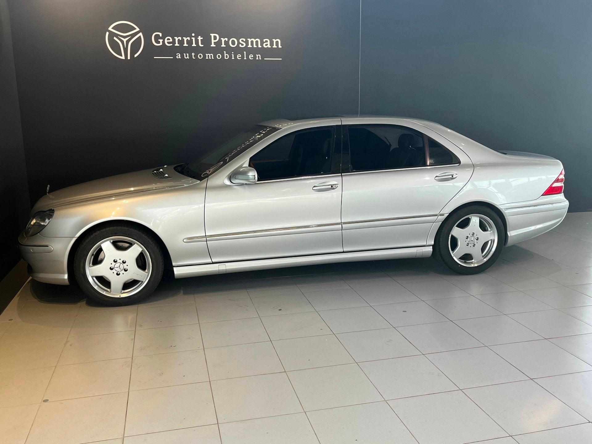 Mercedes-Benz S-klasse S 55 AMG Lang | 66.362 km NAP | Young, Auto's, Automaat, Achterwielaandrijving, Gebruikt, 120 €/maand