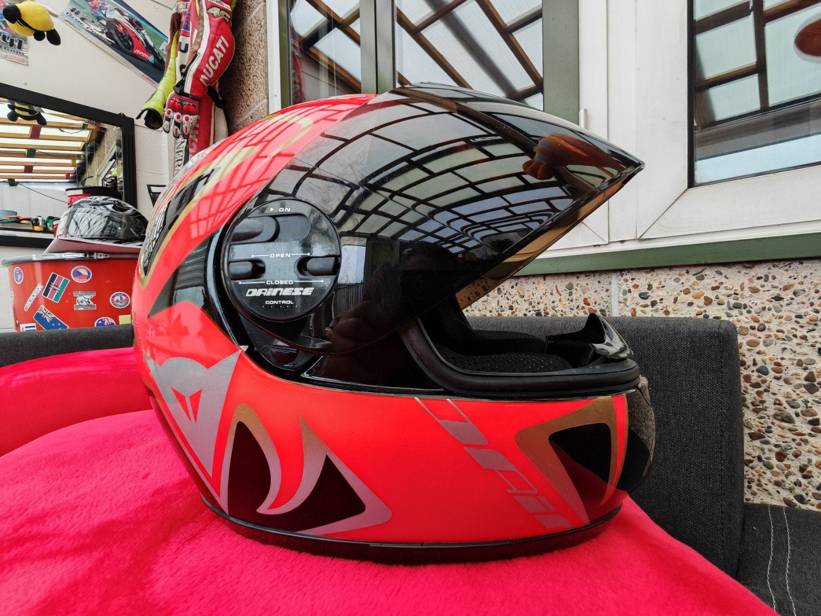 2x Retro Dainese Integraalhelmen - Zwart & Rood/Zwart, Overige merken, Heren, Ophalen of Verzenden, Integraalhelm