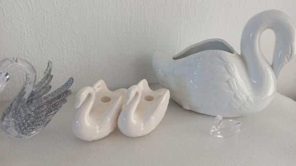 Zwanen beeldjes, bloempot, kandelaar, hangers., Ophalen of Verzenden, Zo goed als nieuw, Vogel, Beeldje of Figuurtje