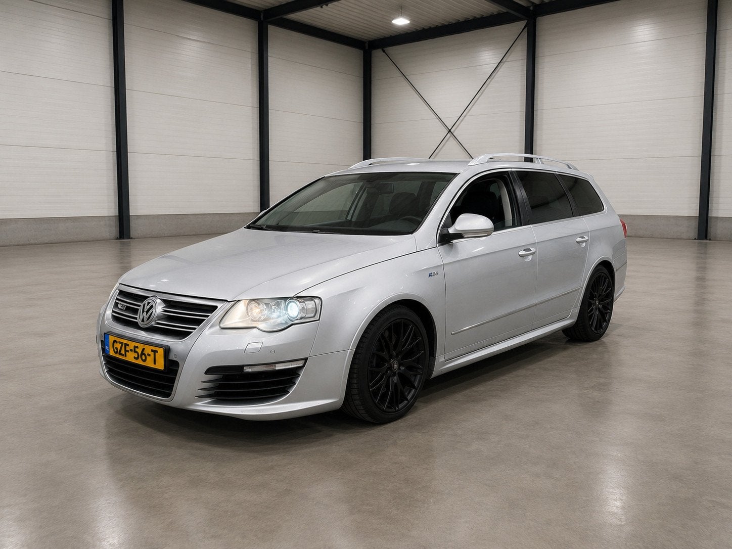 Volkswagen Passat Variant 3.6 R36, Auto's, Automaat, Stof, Gebruikt, Zwart