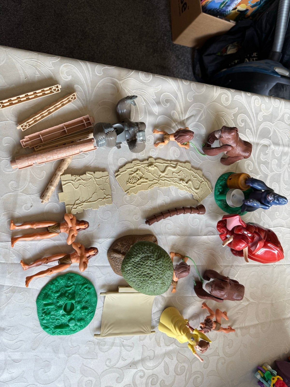 Tarzan speelgoedfiguren en accessoires - Diverse sets, Ophalen of Verzenden, Gebruikt, Jongen of Meisje