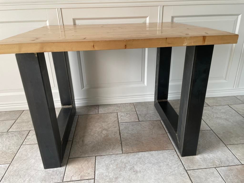 Houten eettafel met stalen poten, Ophalen, Gebruikt