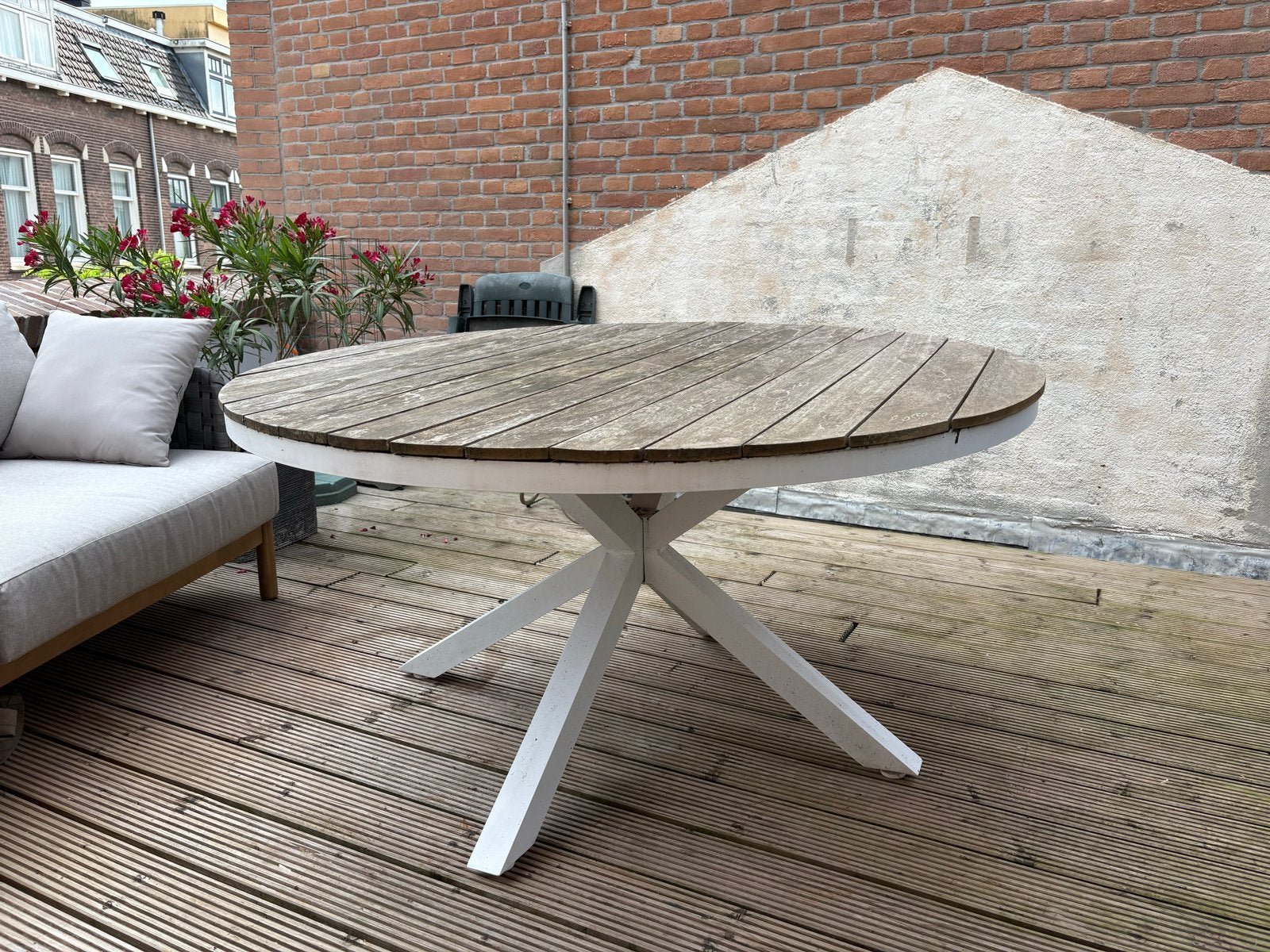 Ronde houten tuintafel met wit onderstel, Ophalen, Gebruikt, Rond, Hout