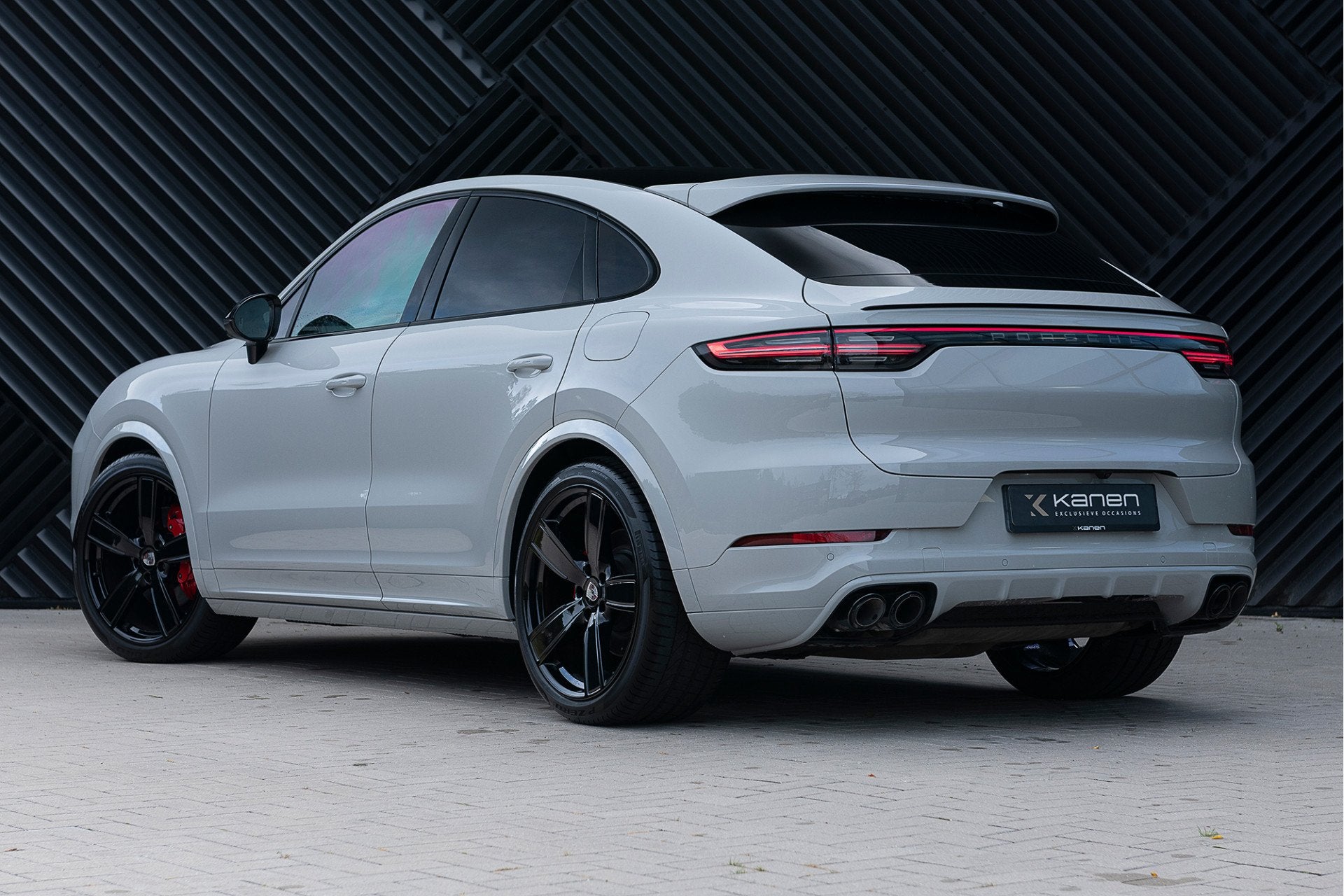 Porsche Cayenne Coupé 3.0 E-Hybrid Sport Design Pano GTS st, Auto's, Automaat, Gebruikt, Zwart, Bedrijf