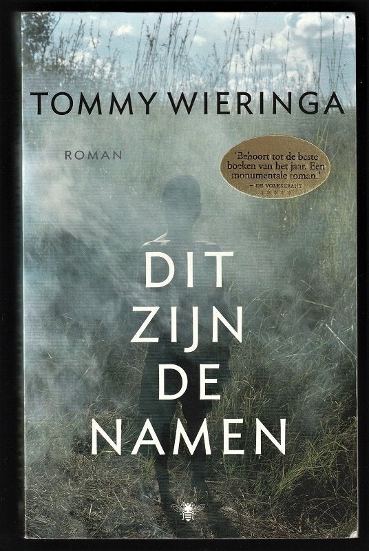 DIT ZIJN DE NAMEN - meesterwerk van Tommy Wieringa, Ophalen of Verzenden, Zo goed als nieuw