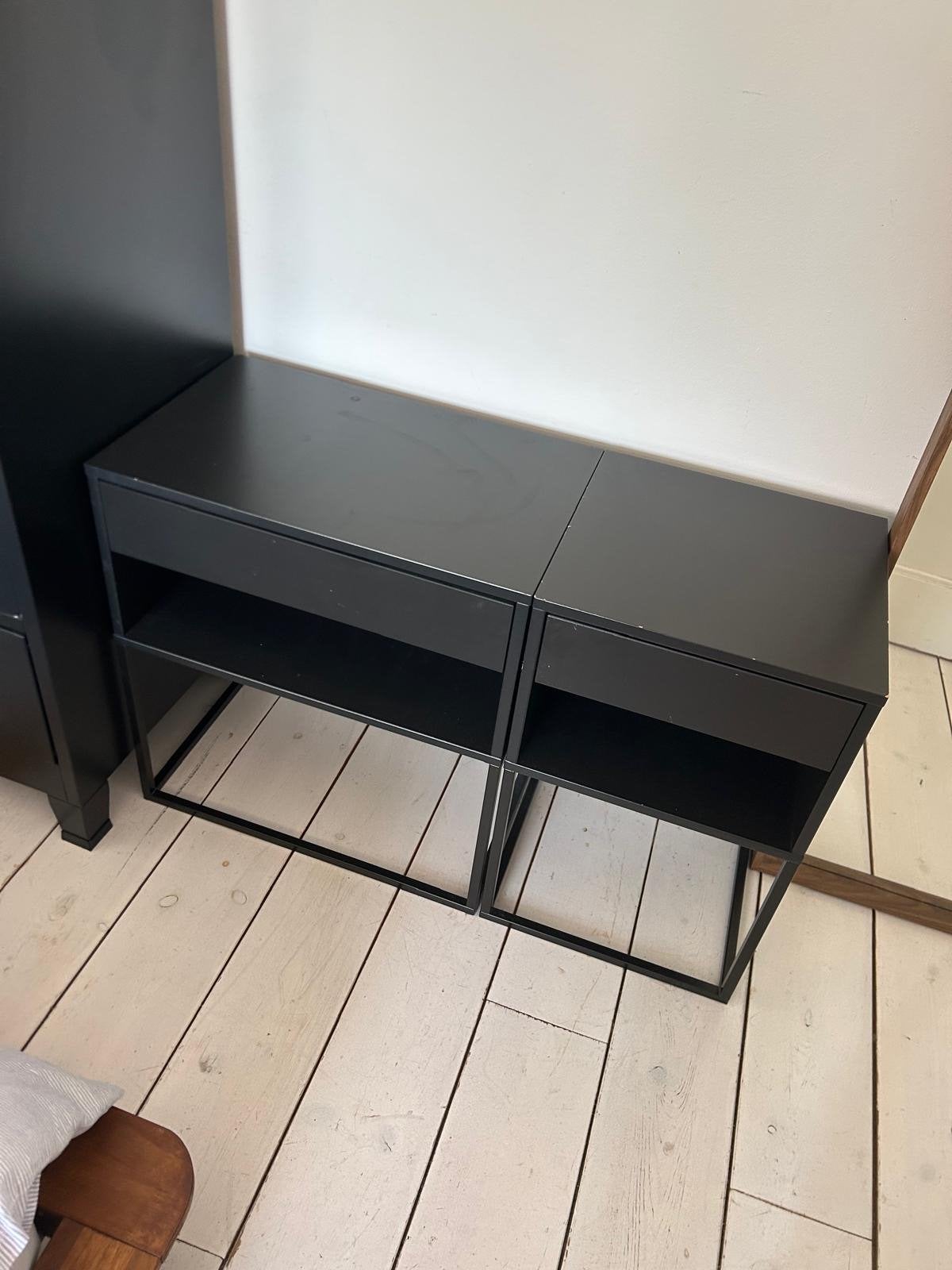 Twee IKEA nachtkastjes, verschillende formaten, zwart, Ophalen, Gebruikt, Minder dan 45 cm, Minder dan 55 cm