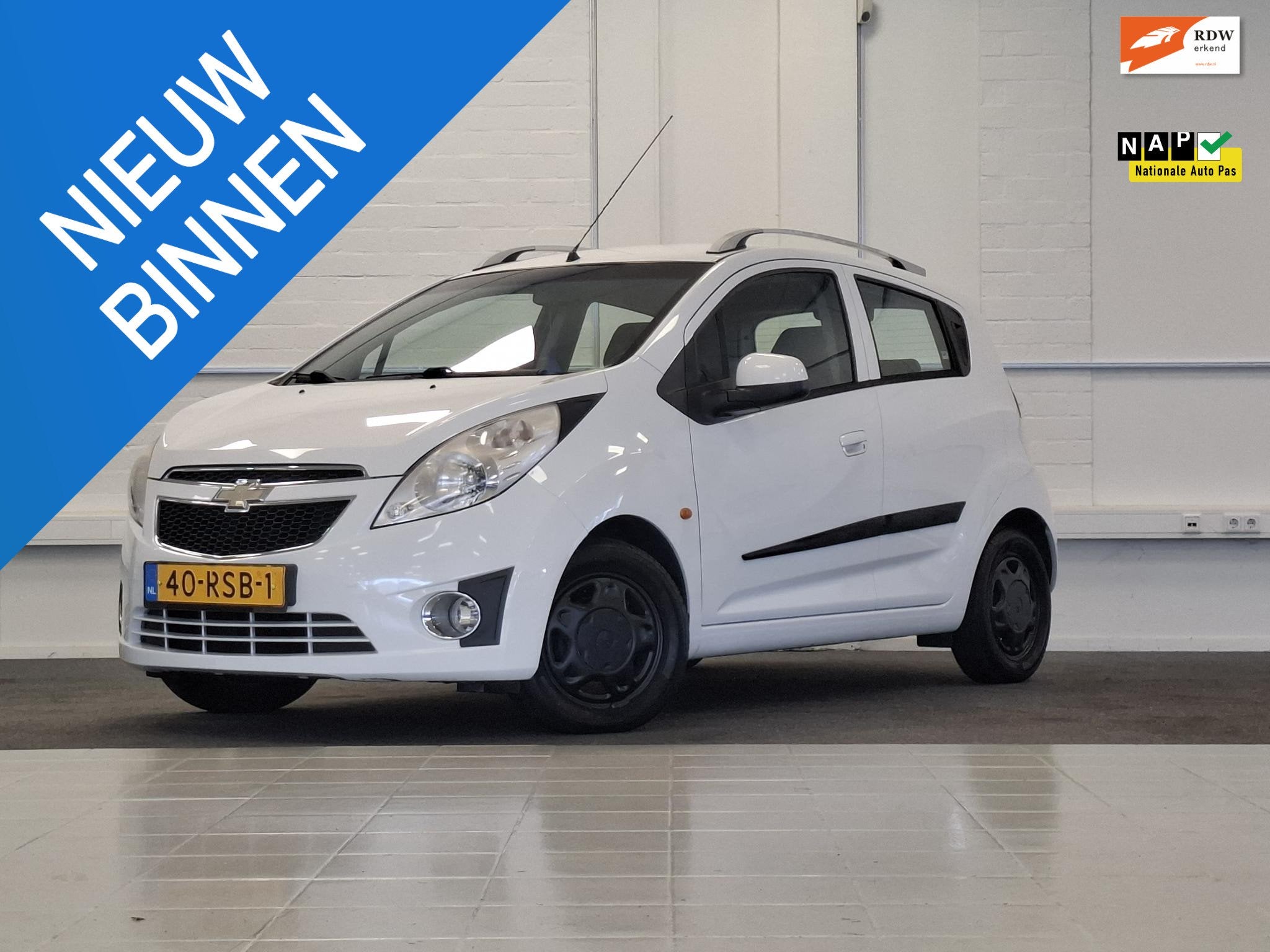 Chevrolet Spark 1.0i 16V LS Bi-Fuel Garantie APK 9-2027 Airc, Auto's, Euro 5, Stof, 4 cilinders, Wit