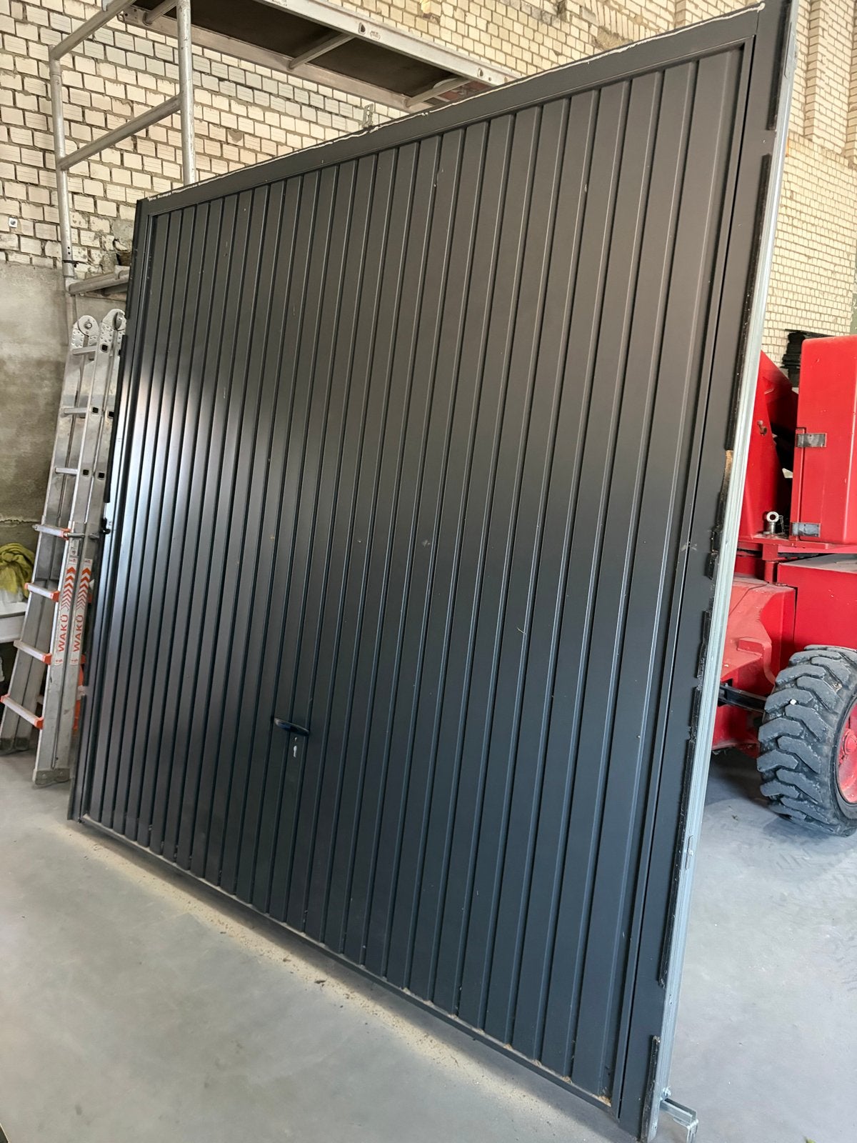 Garagedeur 2375x2375 mm, RAL 7043, zo goed als nieuw, Ophalen, Garagedeur, Zo goed als nieuw, 120 cm of meer