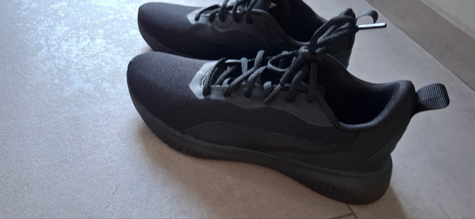 Puma sneakers zwart maat 38 als nieuw Puma soft foam, Puma, Zwart, Ophalen of Verzenden, Sneakers of Gympen