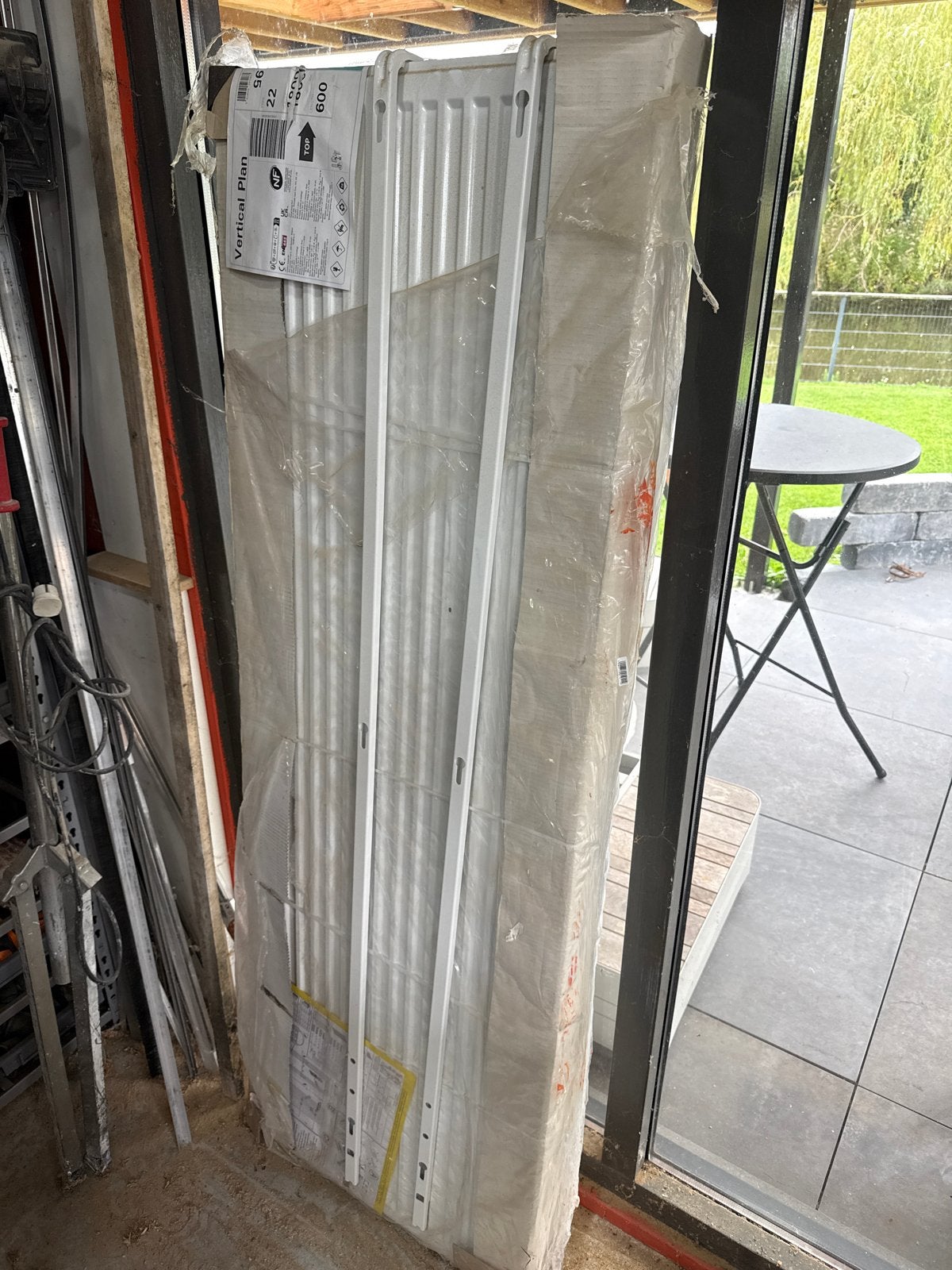 Nieuwe Radiator 1800x600 Vlak met Gladde Voorkant, Ophalen, Radiator, Nieuw, 60 tot 150 cm