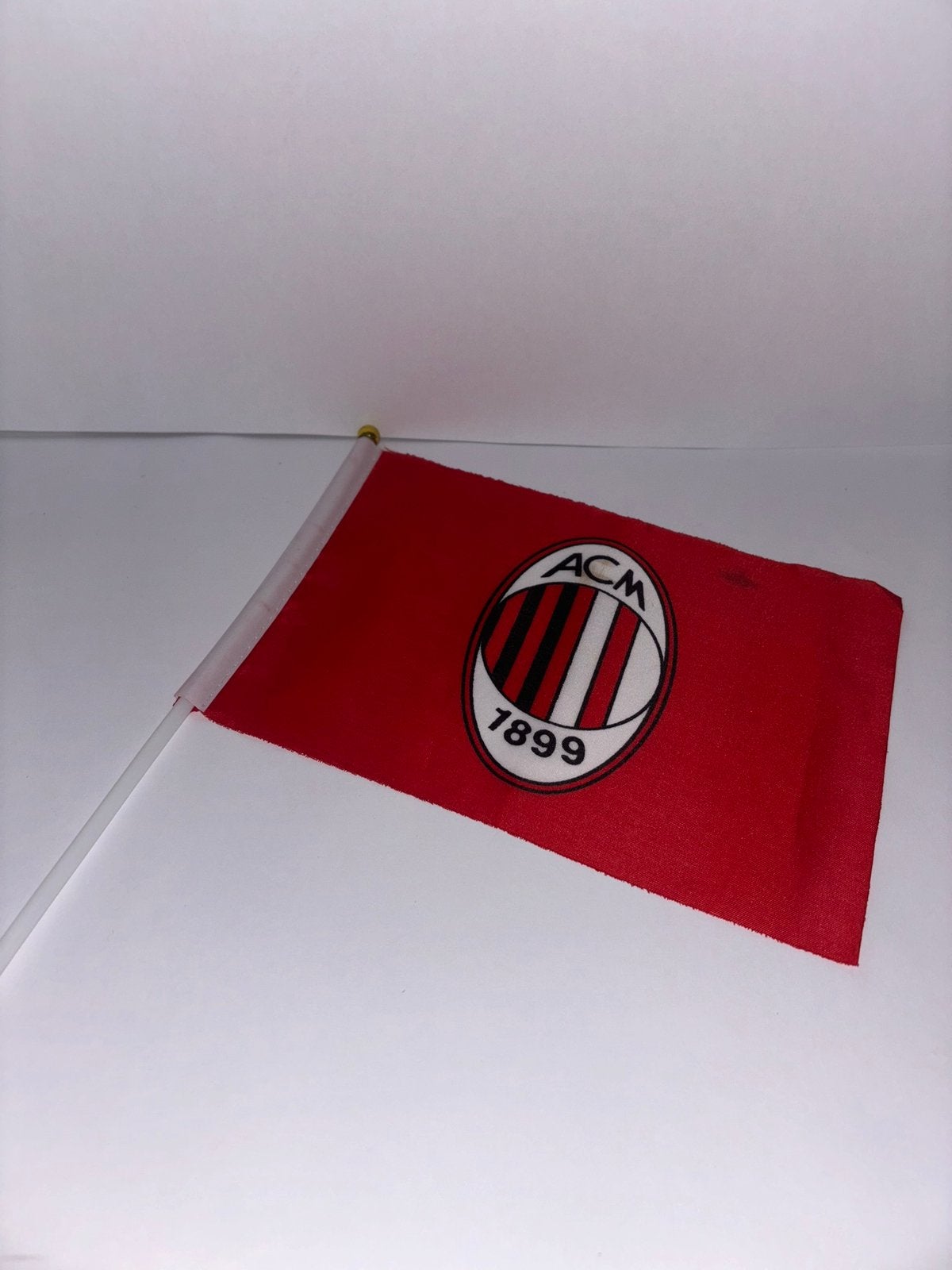 AC milan mini stadion vlag, Verzamelen, Sportartikelen en Voetbal, Ophalen of Verzenden, Nieuw, Buitenlandse clubs, Shirt