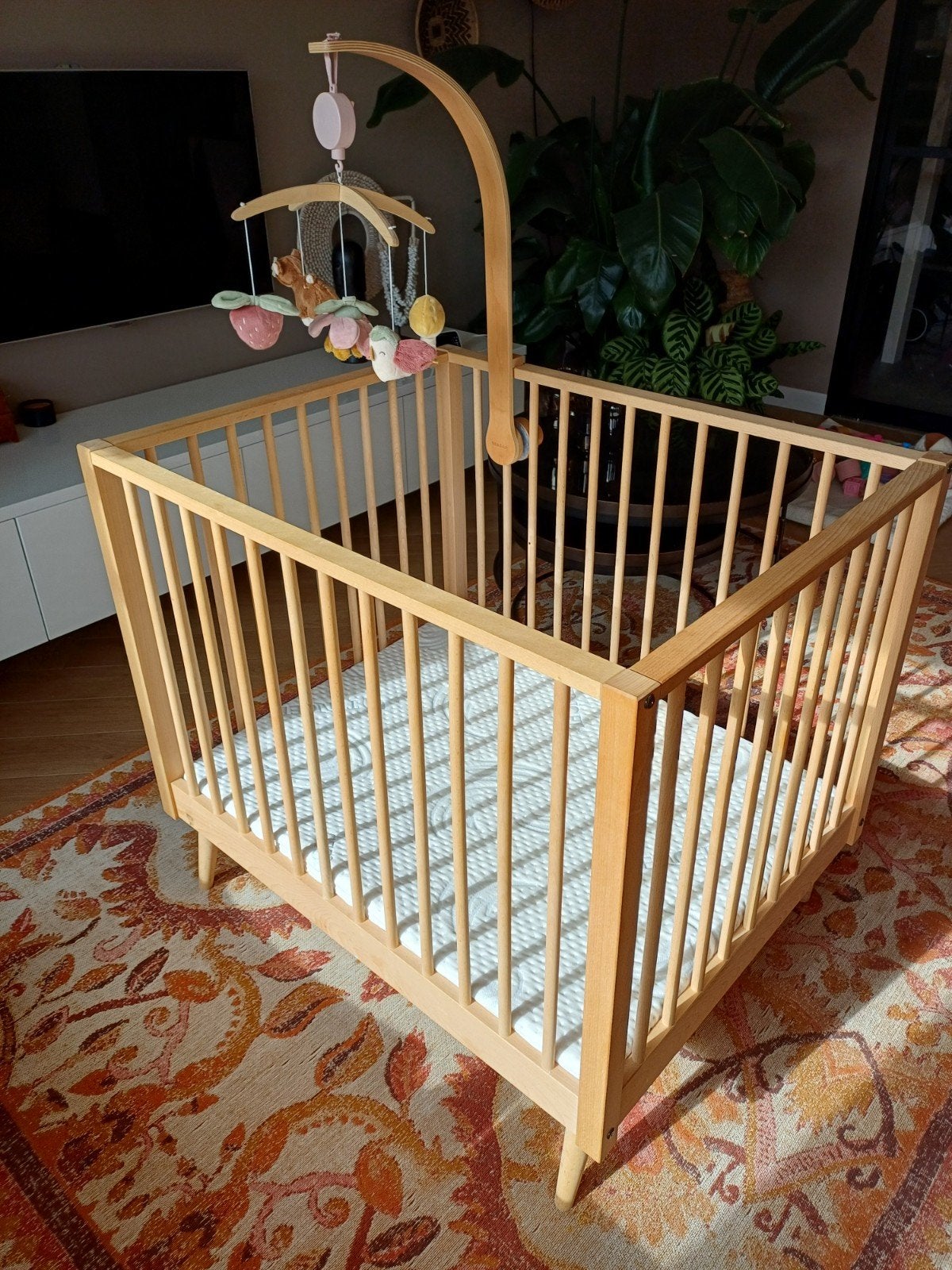 kinderbox houtlook incl matrasje en muziekmobiel, Ophalen, Zo goed als nieuw, Overige typen
