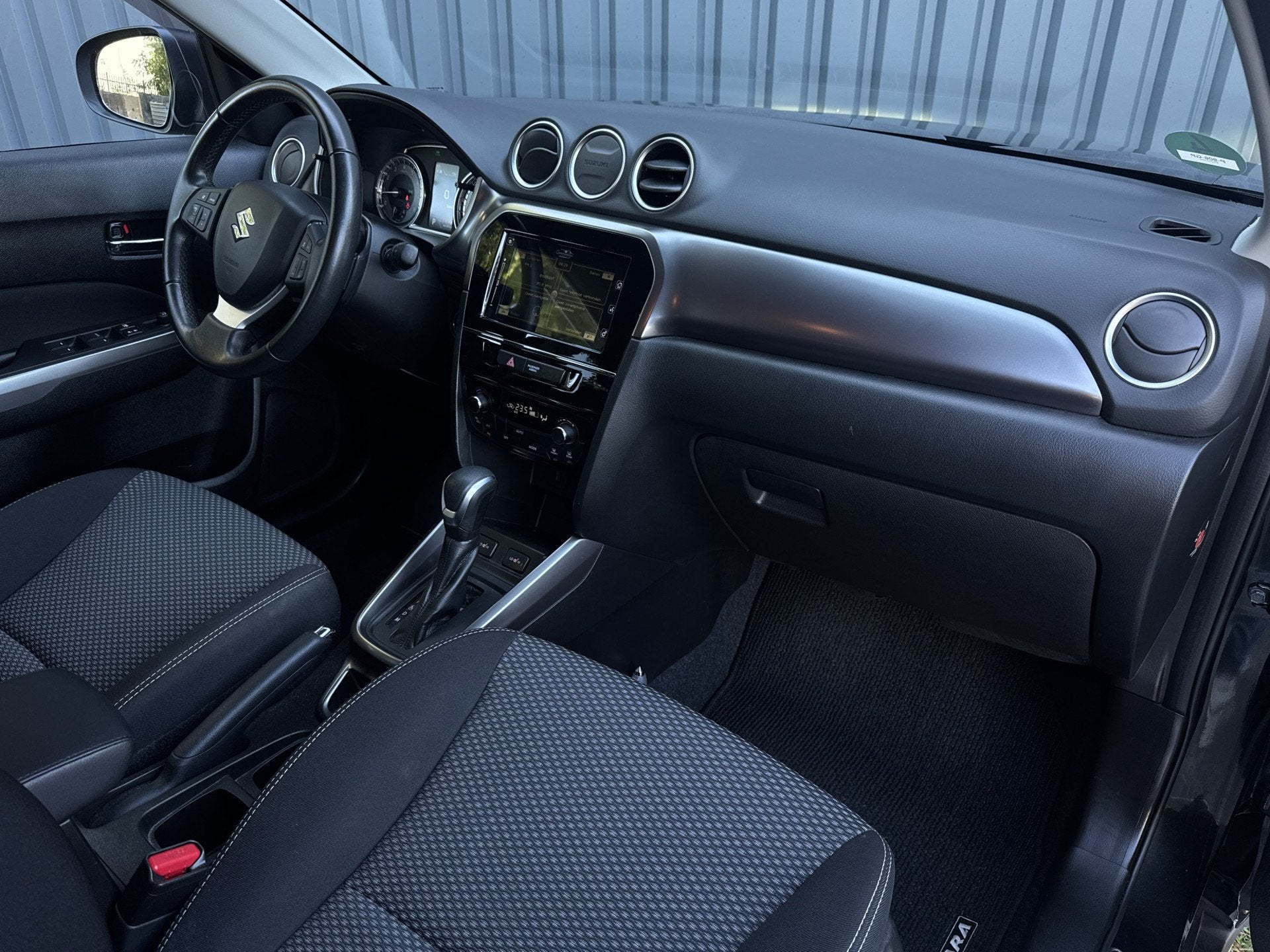 Suzuki Vitara 1.5 Hybrid Select NAP, Camera, Dodehoek, Auto's, Dealer onderhouden, Stof, Gebruikt, 4 cilinders