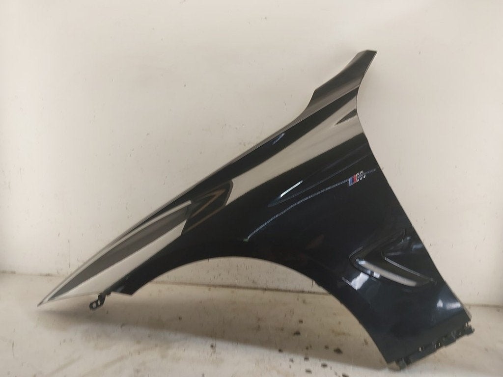 Spatbord Links Voor BMW 3 serie (F30) 2018 41009633547, Gebruikt, Petuelring 130, München 80809, , Duitsland, BMW, Bayerische Motoren Werke AG